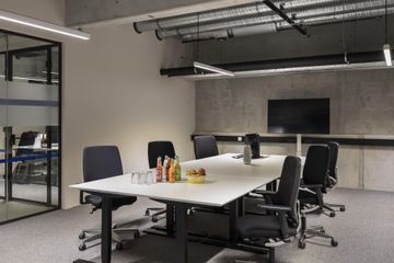 Berlin Offsite-Meeting Meeting room Meetingraum im KALLE Neukölln image 2