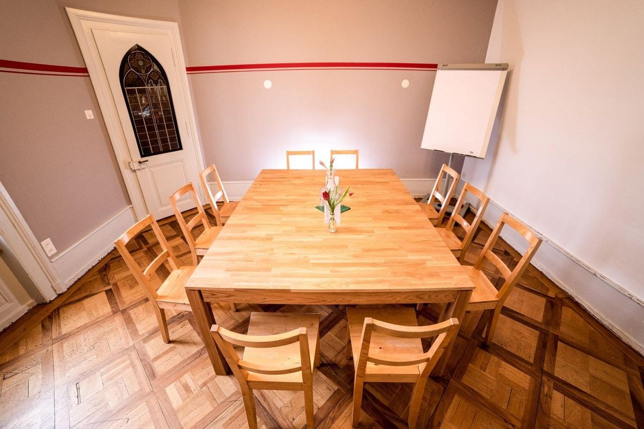 Rest of the World Kundengespräch  Seminarraum image 1