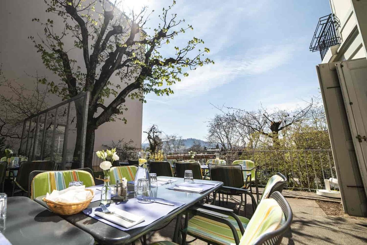 Rest of the World Kundengespräch  Seminarraum image 2