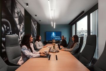 Stuttgart  Bedrijvencentrum Konferenzraum Gottlieb Daimler bis zu 12 Personen image 2