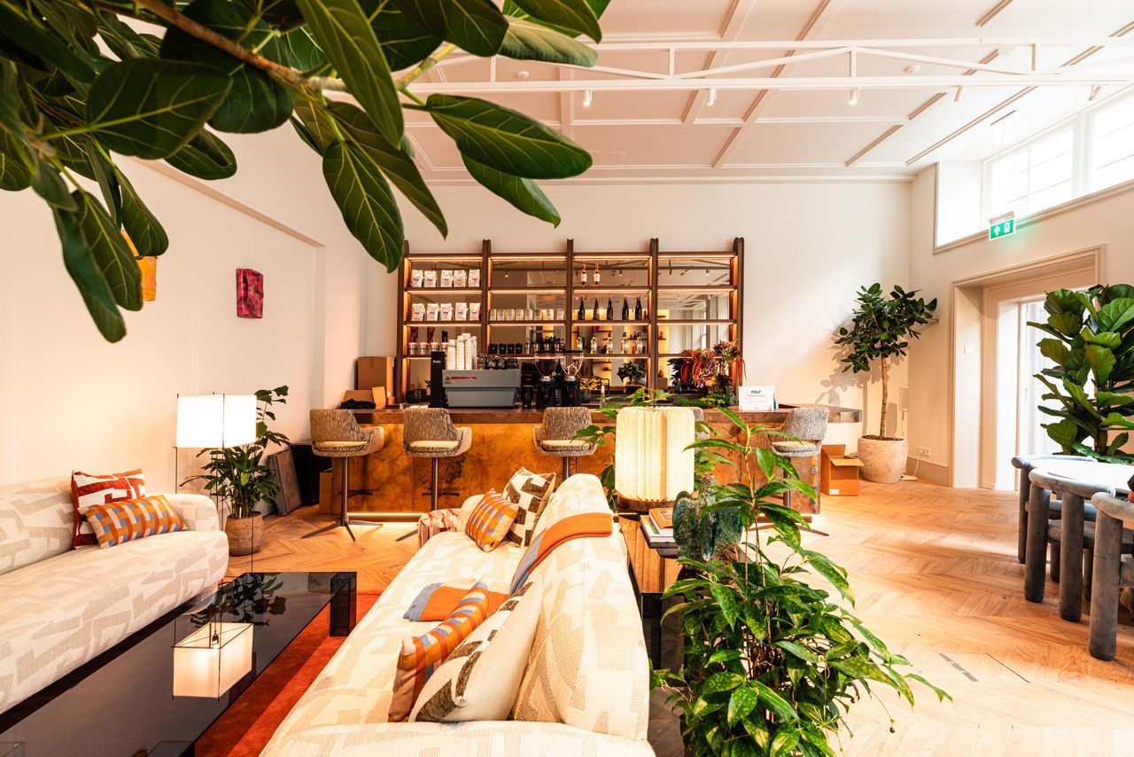 Amsterdam  Meeting room Linge Meeting Room image 2