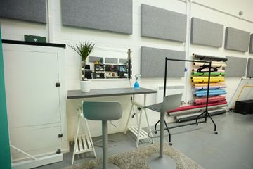 London Studio KN Creative Studio image 2