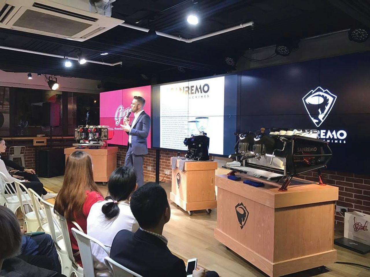 Hong Kong workshop spaces Coworking Space The Theatre image 34