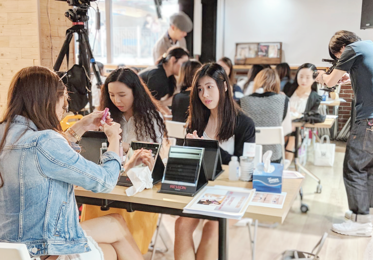 Hong Kong workshop spaces Coworking Space The Theatre image 25
