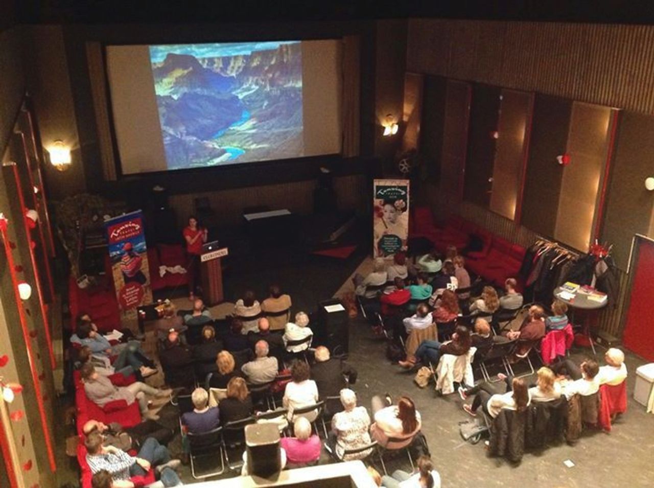 Rest der Welt training rooms Kino Kinosaal image 5