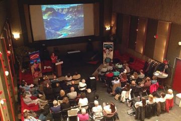 Rest van de wereld training rooms Filmzaal Club Cinema image 5