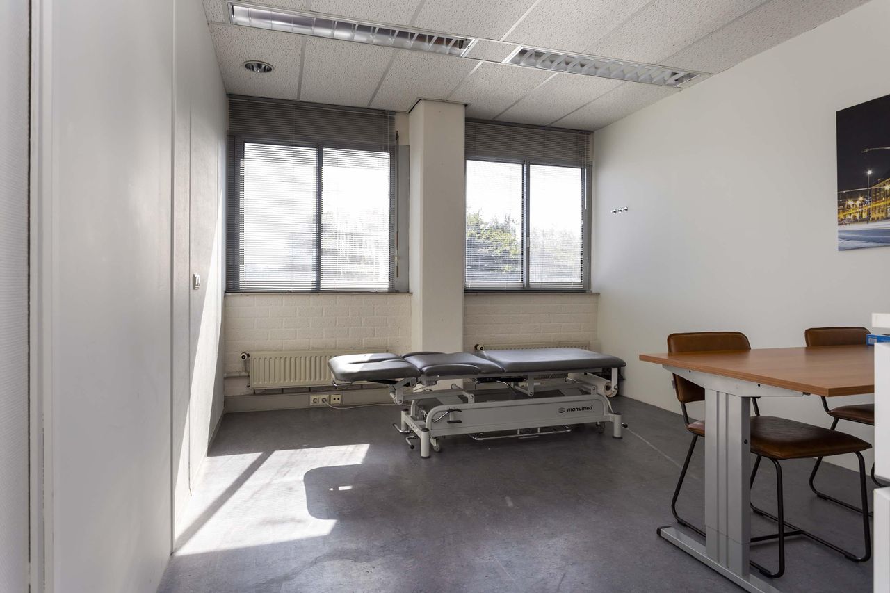 The Hague Klantafspraak Meeting rooms Witte coachkamer 2 image 0