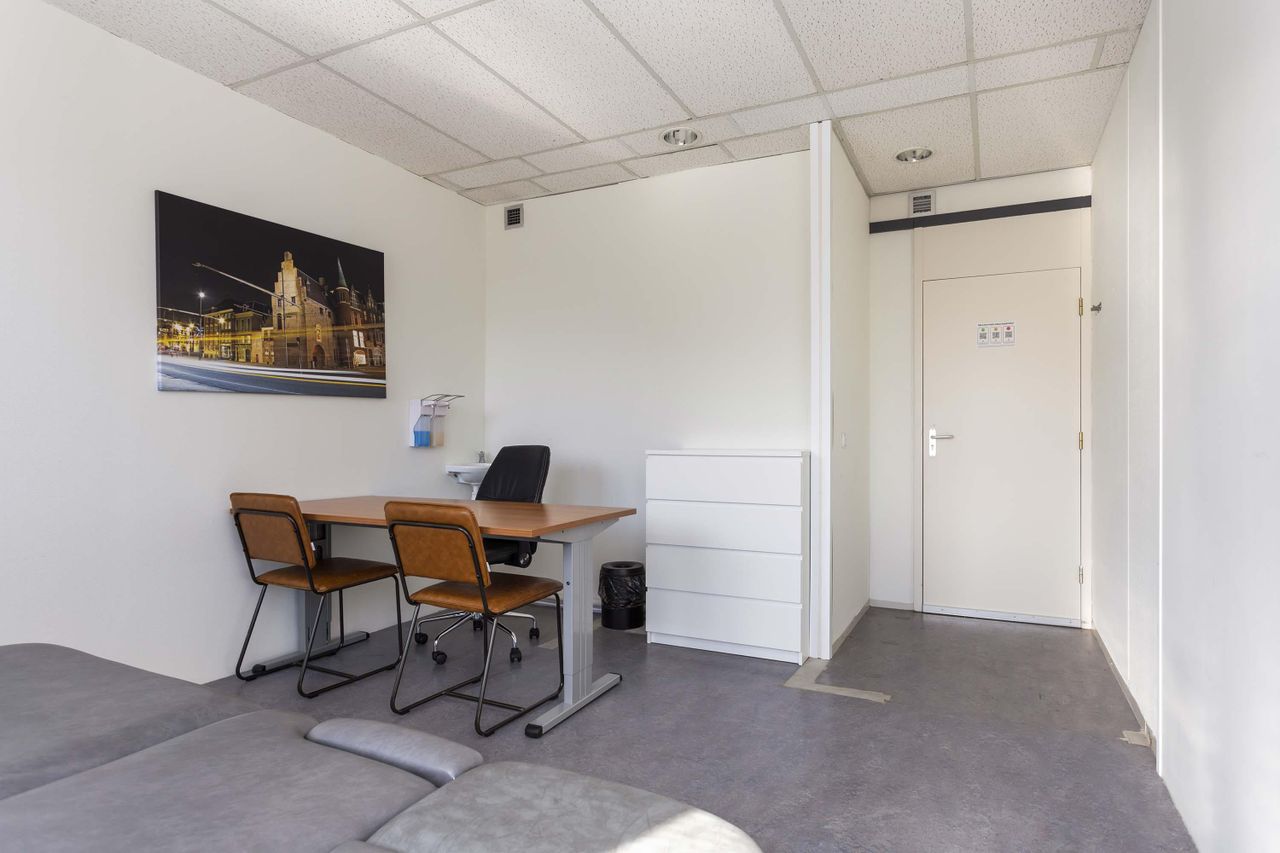 The Hague Klantafspraak Meeting rooms Witte coachkamer 2 image 1