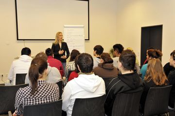 Bremen Präsentation havenhostel Bremerhaven image 2