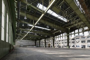 Berlin corporate event spaces Industrial space Tempelhof - Hangar 5 image 1