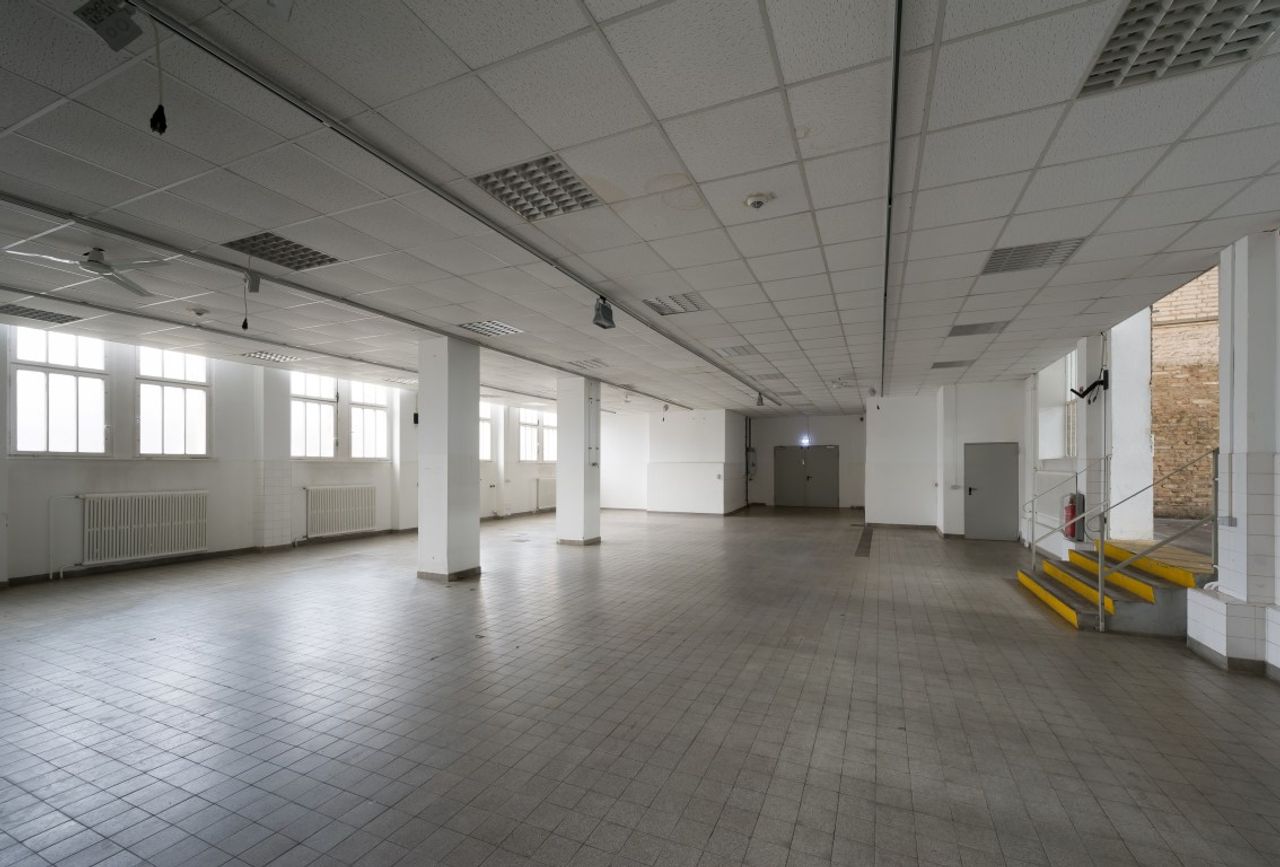 Berlijn corporate event spaces Industriële ruimte Tempelhof - Hangar 5 image 6