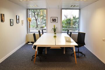 Neuilly-sur-Seine Unusual venue Espace Coworking en Open-Space image 2