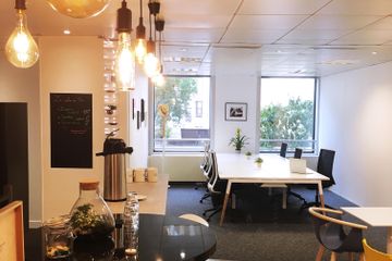 Neuilly-sur-Seine Unusual venue Espace Coworking en Open-Space image 3