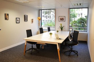 Neuilly-sur-Seine Unusual venue Espace Coworking en Open-Space image 1