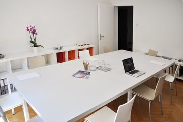 Rest of the World Kundengespräch  Sitzungszimmmer 10 Personen image 1