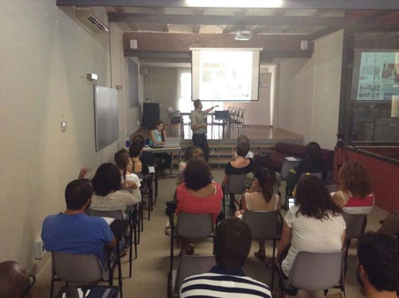 Rest der Welt training rooms Coworking Space Maritim image 5