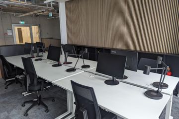 Berlin   Flex Desk image 2