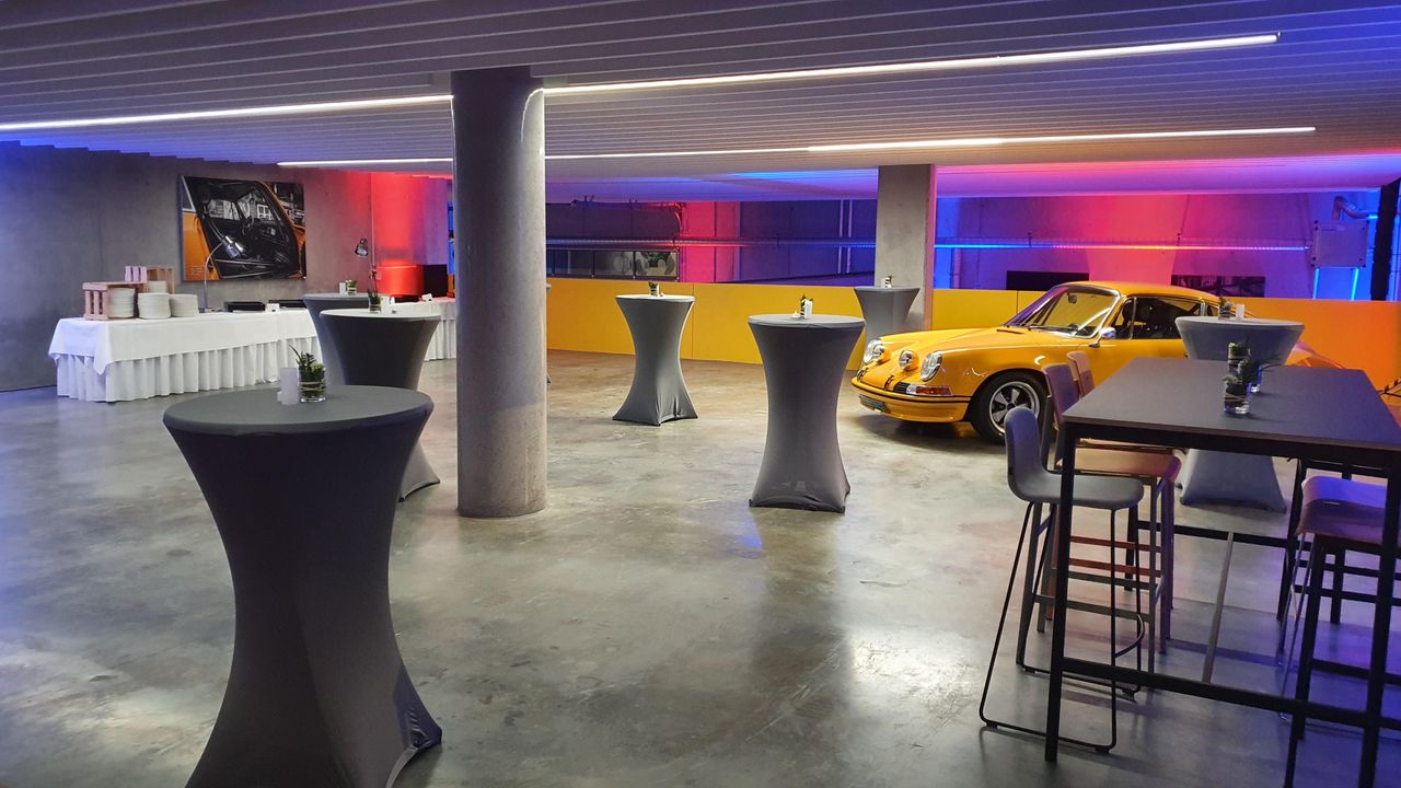 Leinfelden-Echterdingen Kreatives Meeting Bijzondere locatie Classic Car Refugium image 13