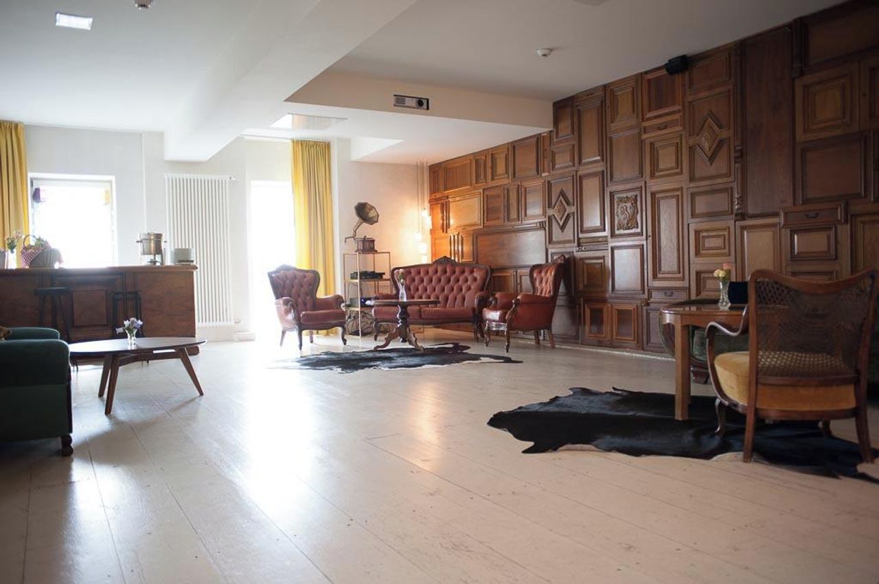 Berlin Hochzeit Veranstaltungsraum Whisky Raum image 3