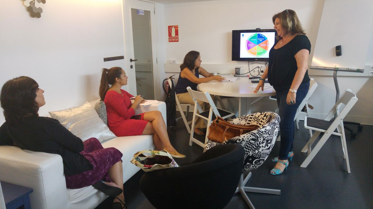 Barcelona workshop spaces Coworking space DRONE TABLE image 6