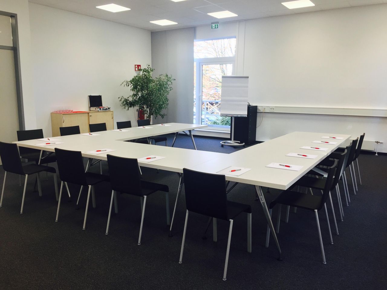 Darmstadt MICE/ Firmen Incentive Tagungs-/Konferenzraum Picasso1 image 2