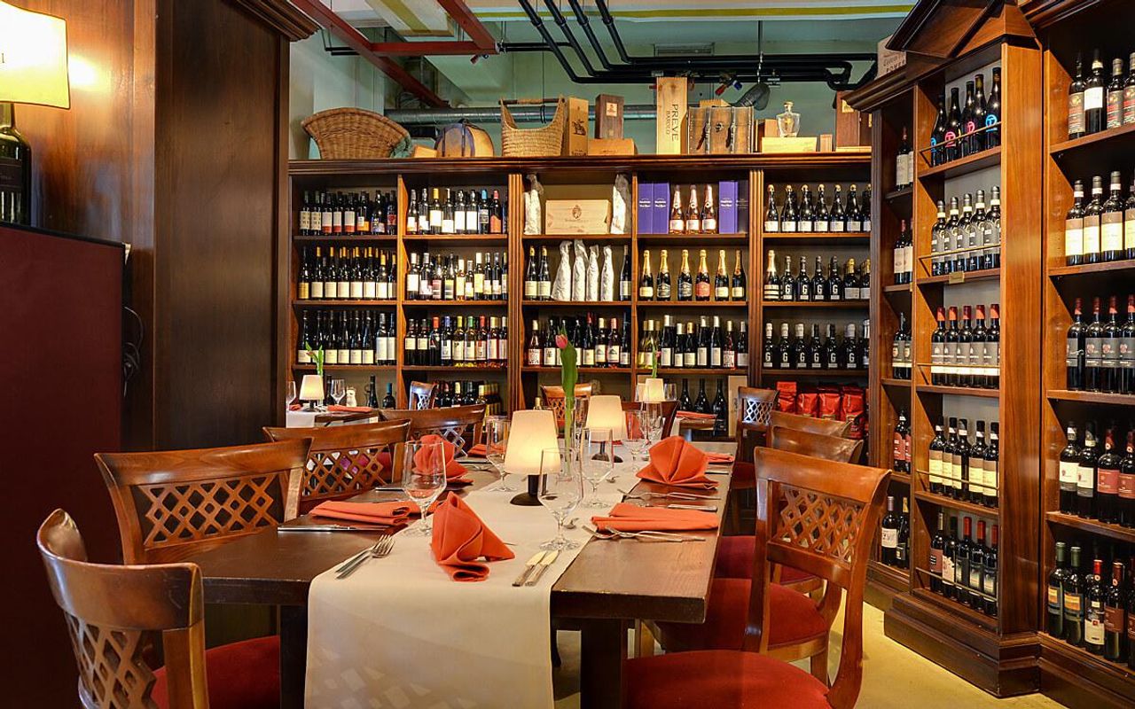 Herzogenaurach   Vineria Restaurant image 4