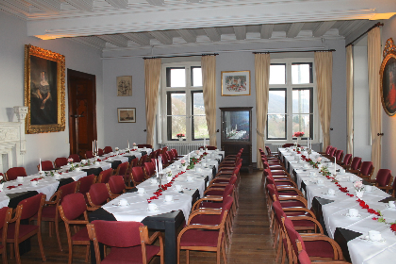 Rest der Welt   Schloss Arenfels image 11