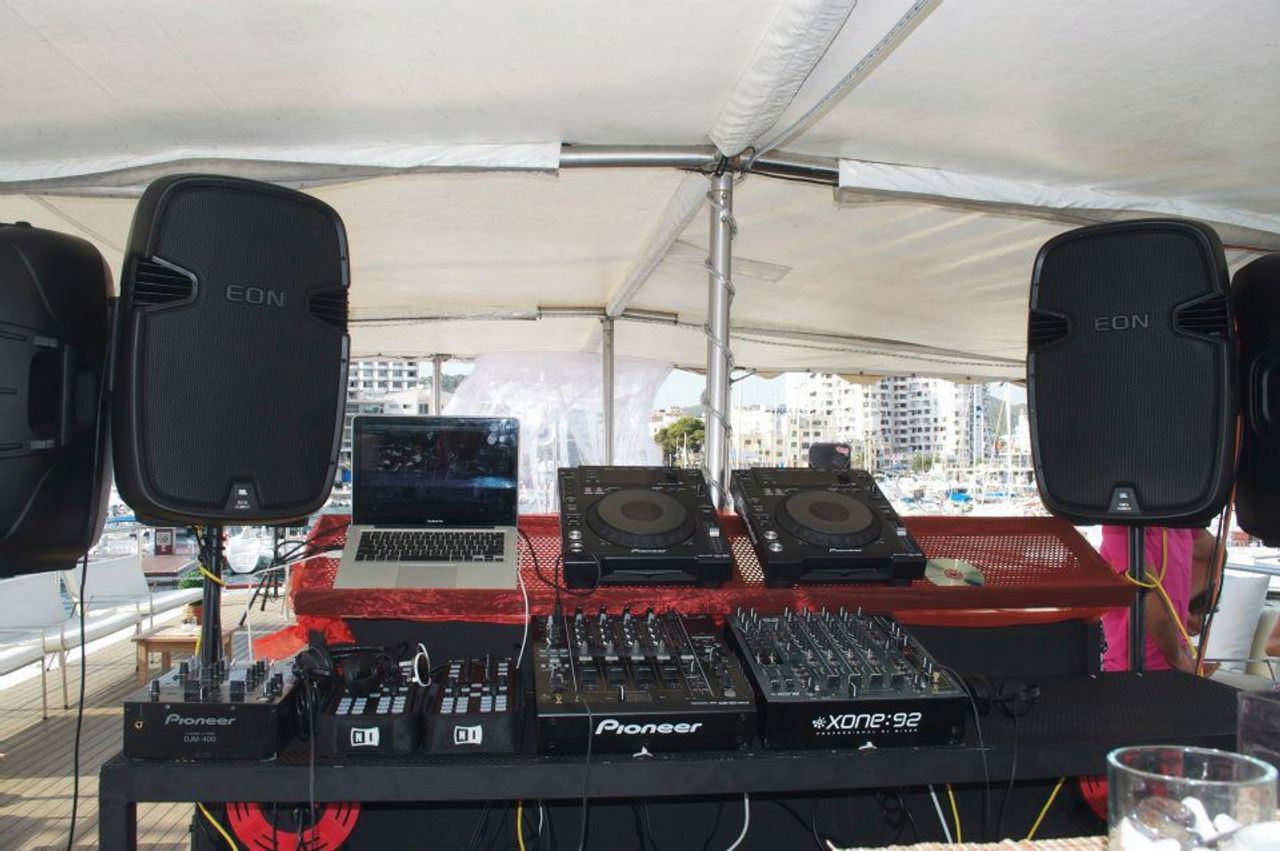 Rest van de wereld corporate event spaces Boot Dama de Valencia image 7