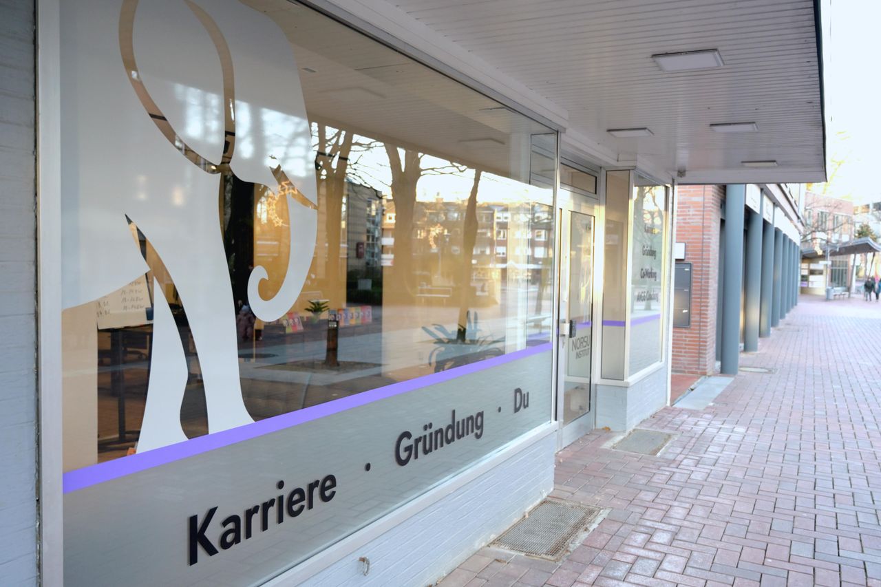 Rest of the World  Meeting room NORSU Institut image 1