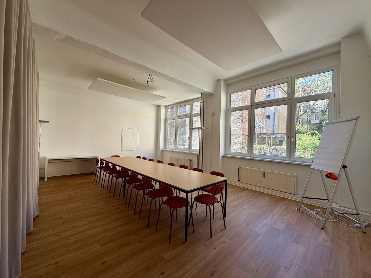 Berlijn Coworking Coworking spaces Konferenzraum II image 2