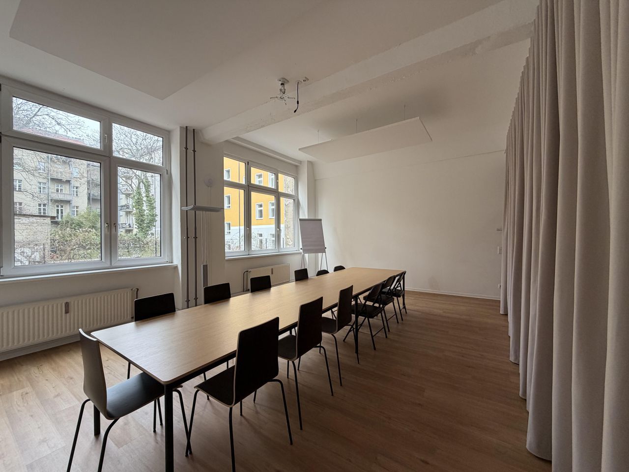Berlin Coworking Coworking space Konferenzraum II image 1