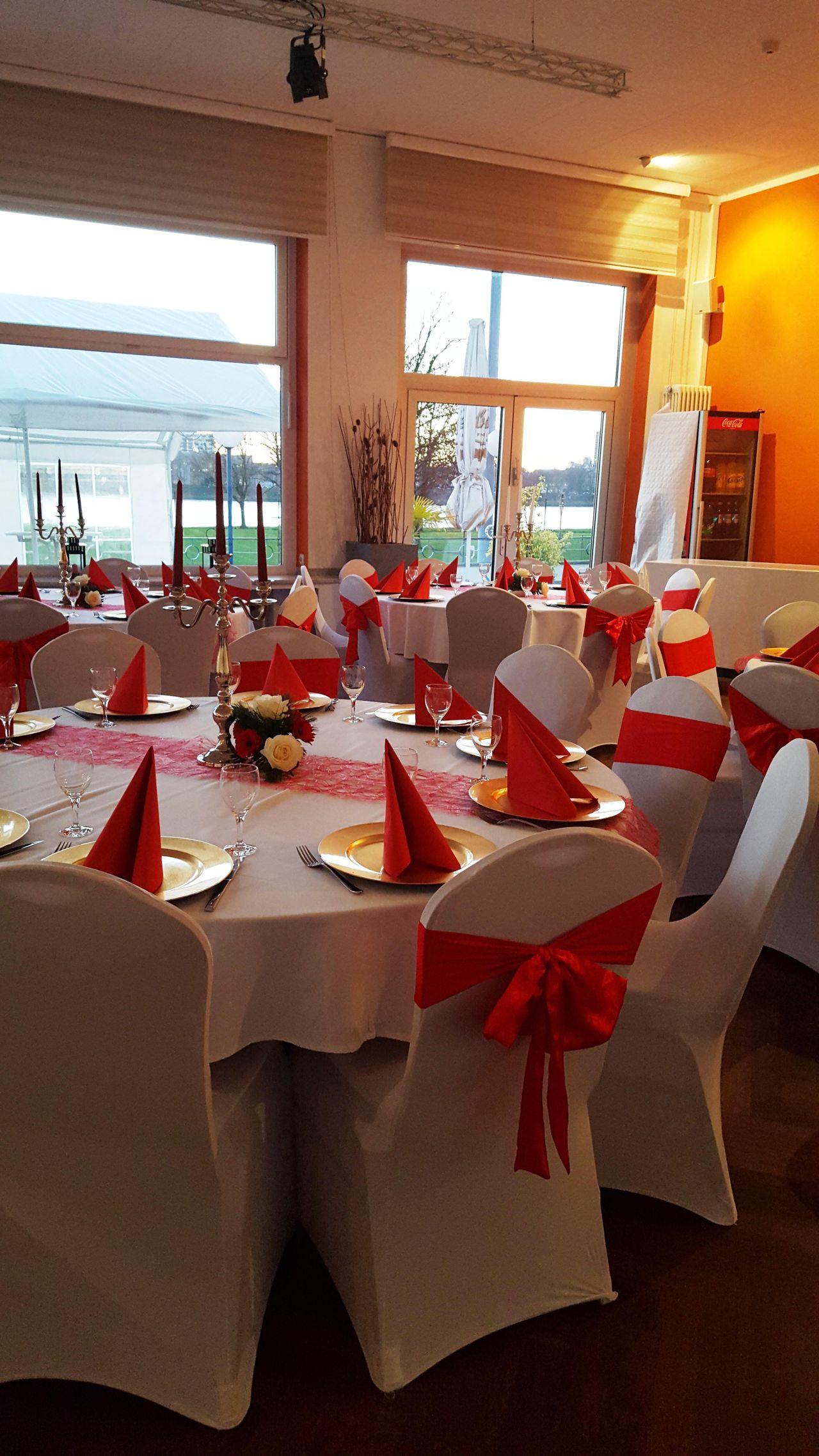 Köln   Saal mit Rheinblick image 3