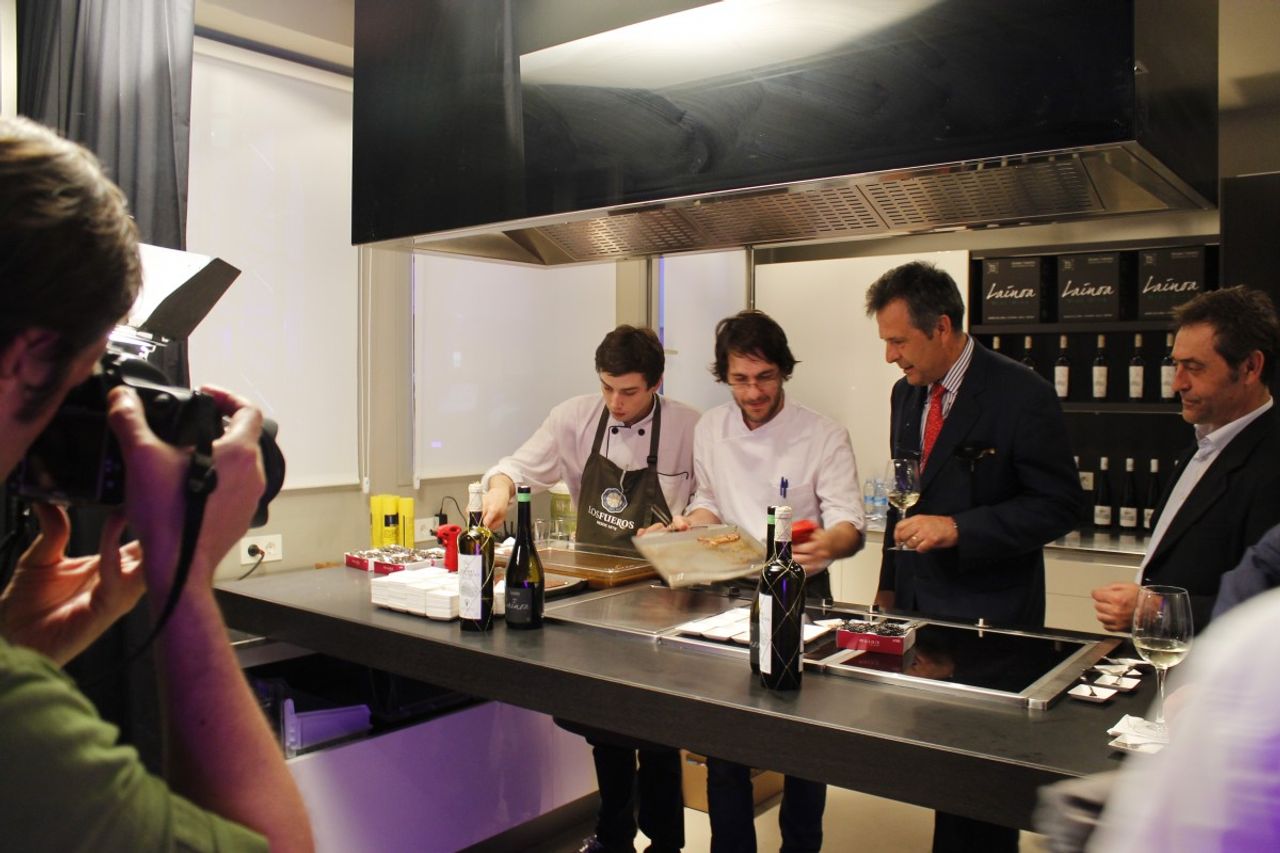 Bilbao workshop spaces Kitchen studio Back image 6