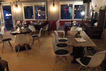 Leipzig PR & Marketing Event Veranstaltungsraum Gastraum mit Bar image 2