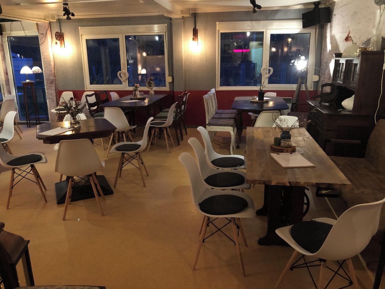 Leipzig PR & Marketing Event Veranstaltungsraum Gastraum mit Bar image 2