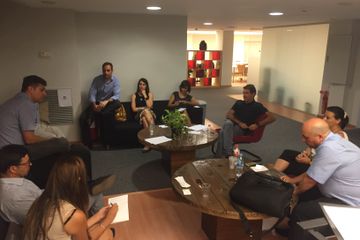 Barcelona training rooms Meetingraum Sala de reuniones image 7