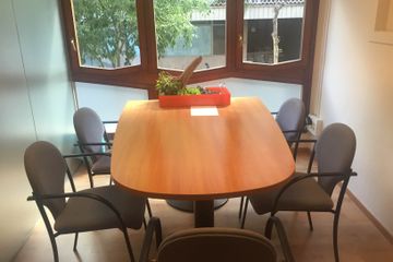 Barcelona training rooms Meetingraum Sala de reuniones image 11