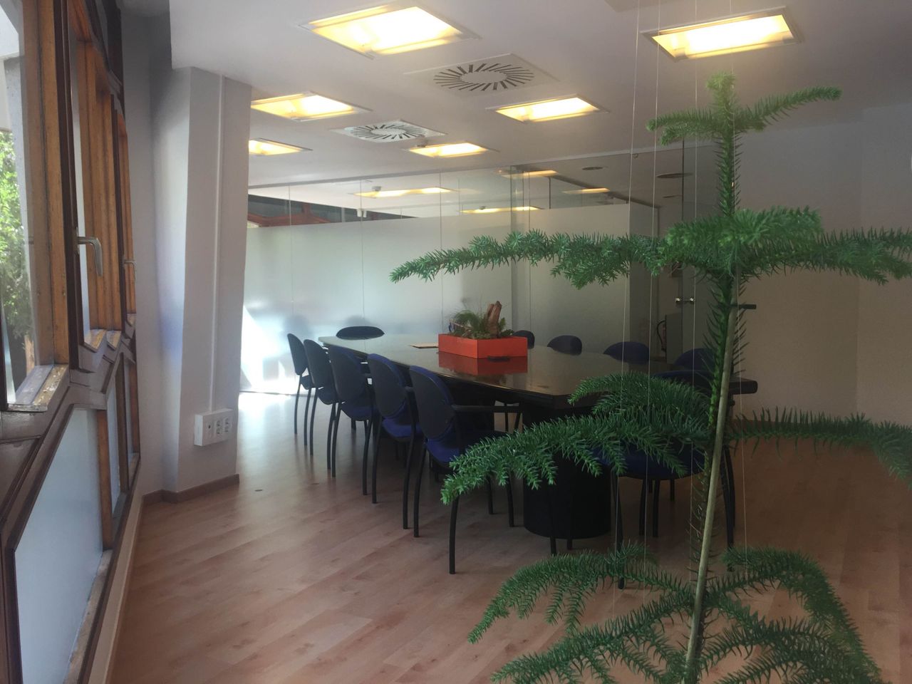 Barcelona training rooms Meeting room Sala de reuniones image 13