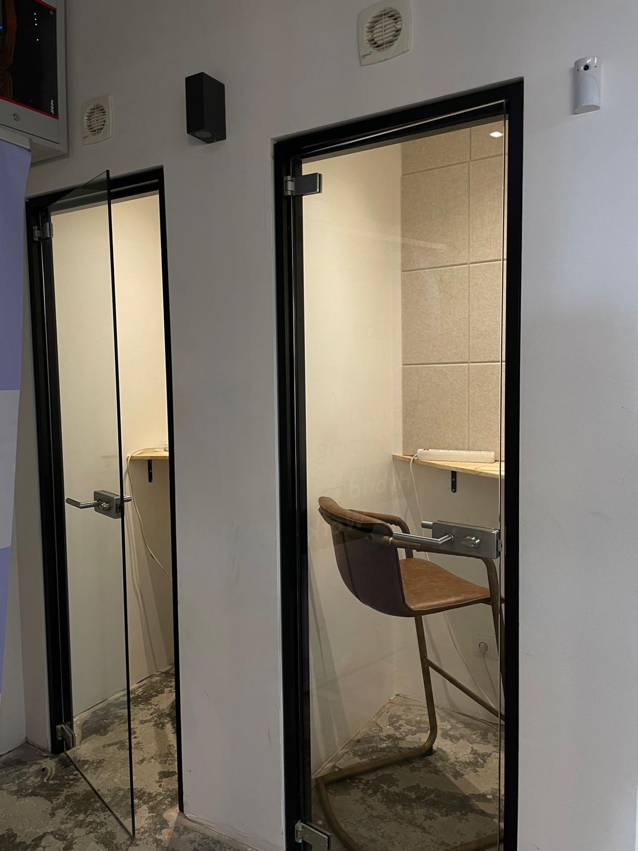 Lissabon  Coworking spaces Phonebooths image 1