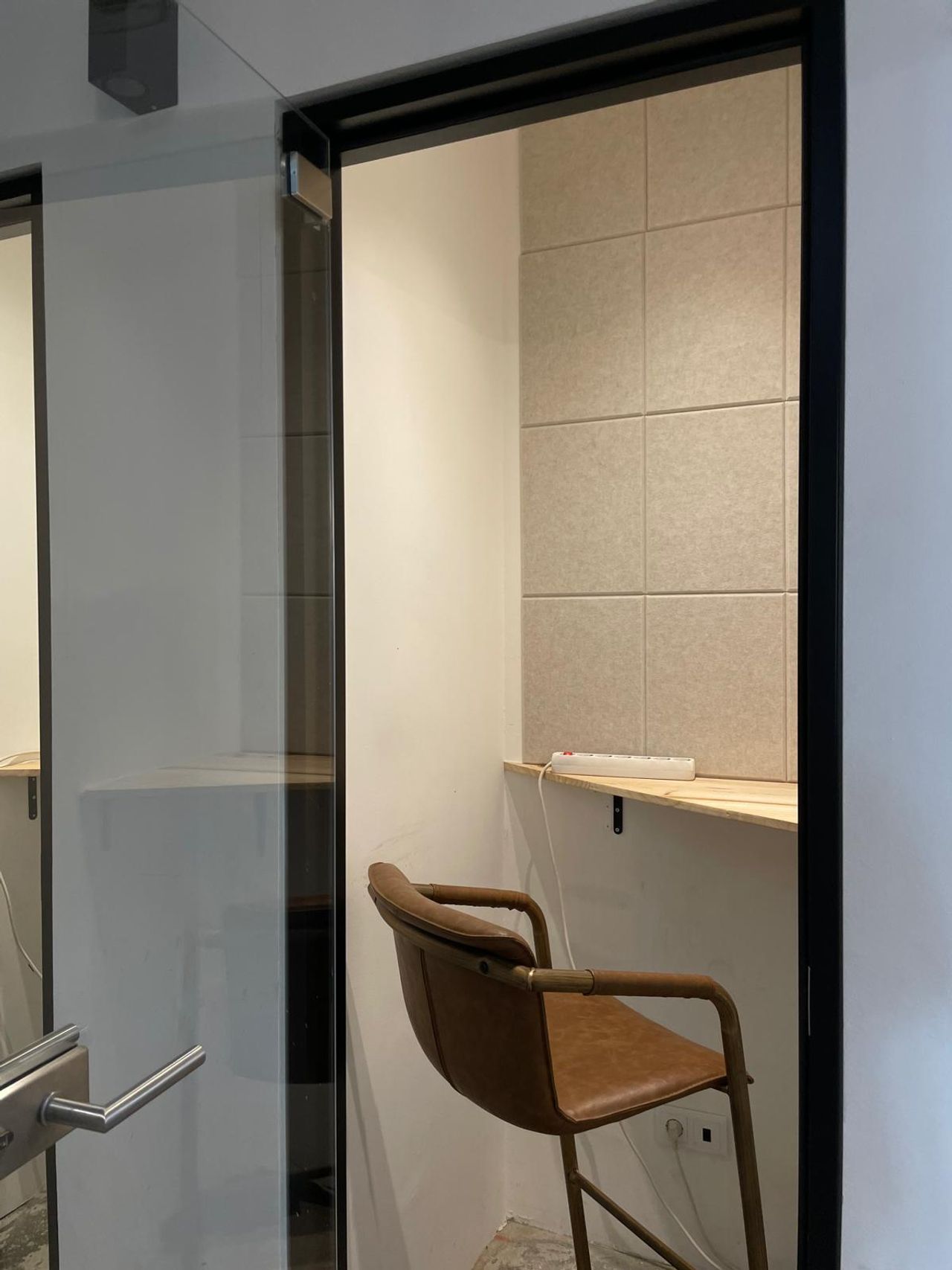 Lissabon  Coworking spaces Phonebooths image 3