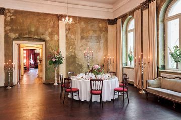 Berlin  Historisches Gebäude Ballsaal Neues Berlin image 24