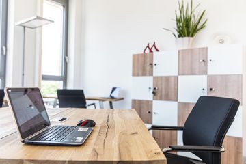 Wiesbaden  Tagungs-/Konferenzraum Corworking Space mit Blick über Wiesbaden image 1