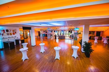 Dresden Erlebnislocation/Sportstätte Businessclub 1, 2 & 3 image 1