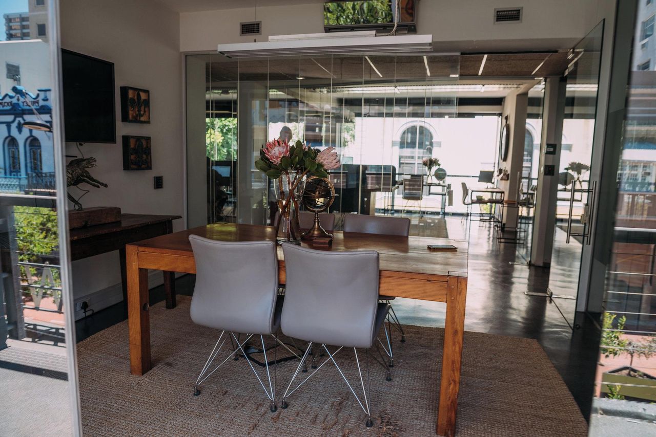 Kapstadt conference rooms Meetingraum Inner City Ideas Cartel - Meeting Room 1 image 1