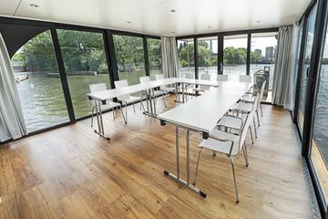 Berlin workshop spaces Boat Floating Room image 9