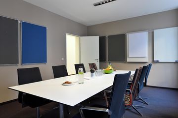 Frankfurt conference rooms Meeting room Presentation image 1