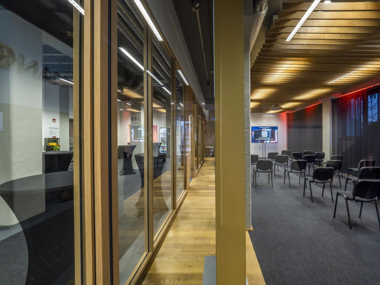 Rest der Welt Offsite Meeting Konferenzräume Glashaus image 5