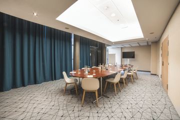 Paris corporate event spaces Meeting room Courtyard image 1