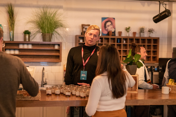 Berlijn Client Meeting Vergaderzalen Conference Room For Up to 18 People image 4