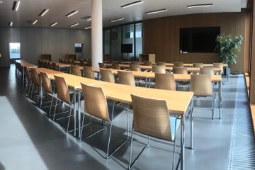 Berlin Coworking Seminar rooms Konferenzraum 1 + Mittelzone image 3